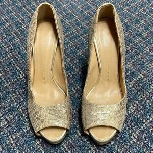 Preloved Giuseppe Zanotti Design heels gold metallic EUC size 39